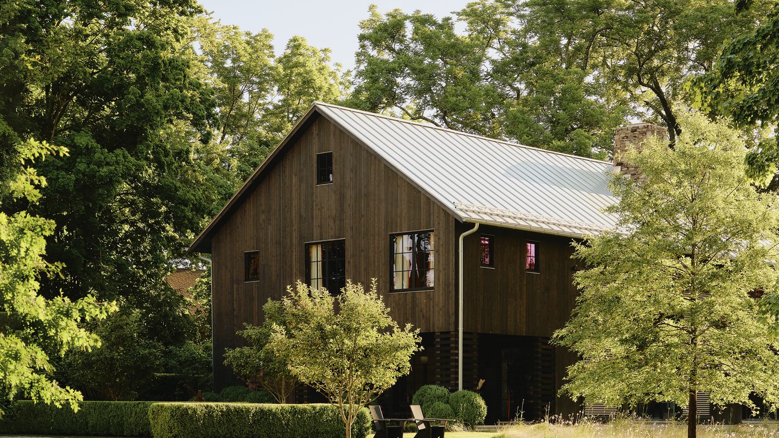 A New England barn with a refined approach to rustic design