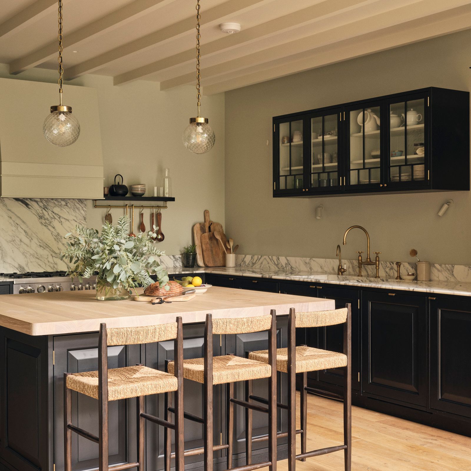 A west London house by designer Jessica Summer that is as serene as it is practical
