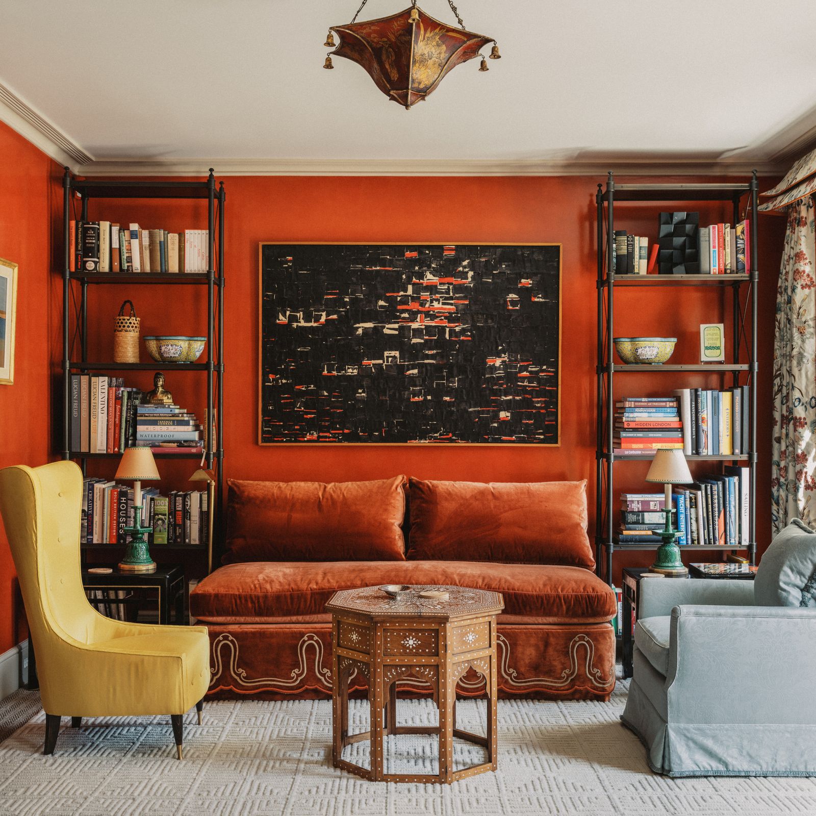 Veere Grenney brings Regency elegance and a touch of camp to a London pied-à-terre