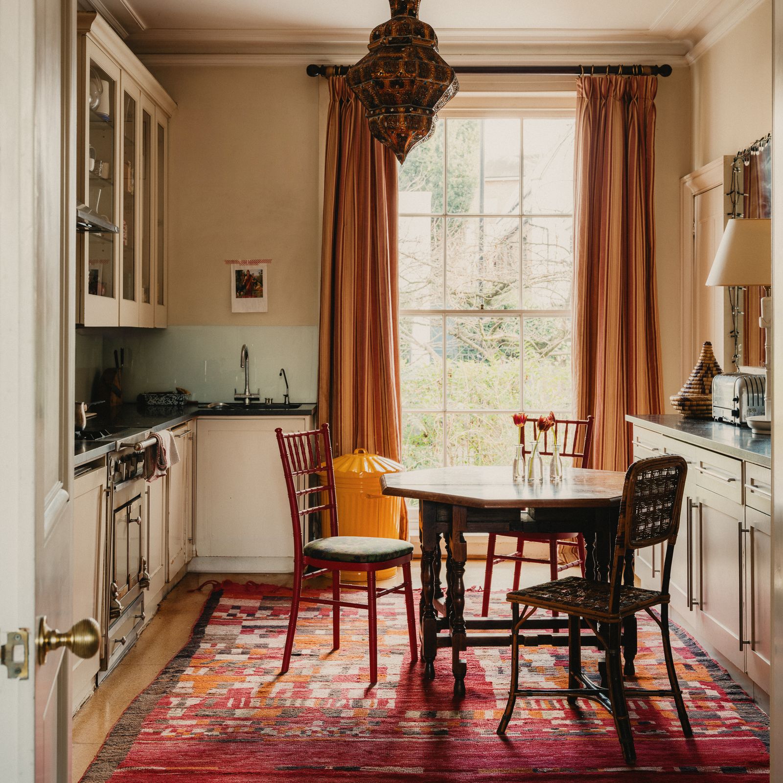 Adam Bray's dos and don'ts of decorating