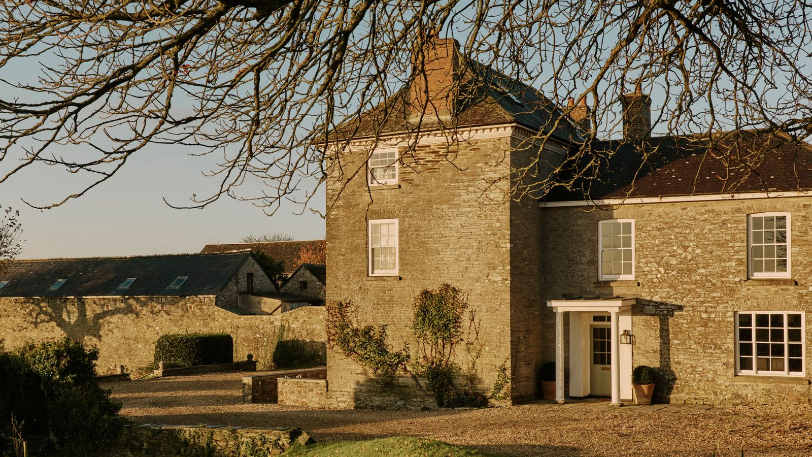 An 18th-century house by the sea in Devon rejuvenated by HÁM Interiors