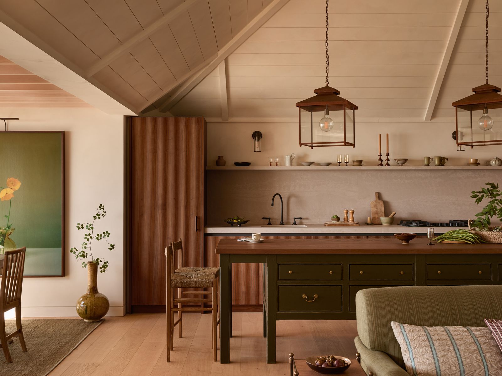 An effortlessly layered seaside house by Isabella Worsley